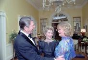 C11321-26  President Reagan, Nancy Reagan, and Hannelore Kohl talking in the Yellow Oval Room d…