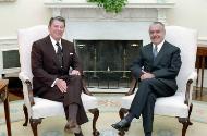 C36804-12, President Reagan meeting with President Jose Sarney of Brazil in the oval office. 09…