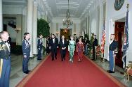 C43595-12, President Reagan, Nancy Reagan, President Chaim Herzog and Ora Herzog walking in cro…