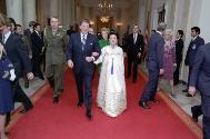 C445-24, President Reagan walking with Soon Ja Lee, wife of President Chun Doo Hwan of South Ko…