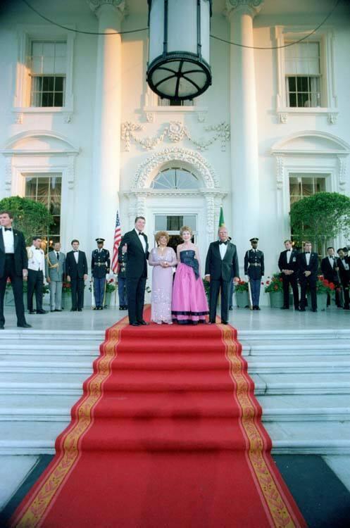 C7981-14, President Reagan, Nancy Reagan, Joao Baptista de Oliveira Figueiredo of Brazil, and M…