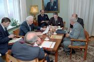 C37412-24, President Reagan and Soviet General Secretary Gorbachev meet at Hofdi House with Geo…