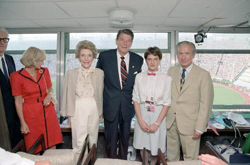 C23434-9, President Reagan and Nancy Reagan with Nadia Comenici and Juan Antonio Samaranch duri…