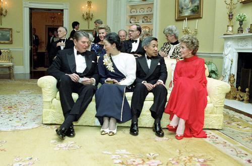 C42900-11, President Reagan and Nancy Reagan with Crown Prince Akihito and Crown Princess Michi…