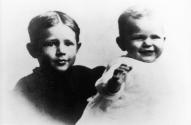 H14-2, Ronald Reagan with his older brother Neil ("Moon") Reagan circa 1912. Historical Photogr…