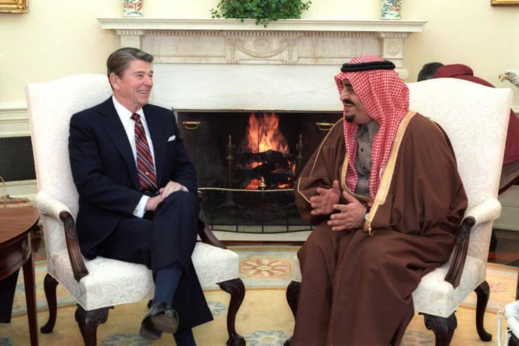 C27253-9  President Reagan and King Fahd of Saudi Arabia meeting in the oval office. 2/11/85. R…