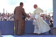 C42419-19  President Reagan shaking hands with Pope John Paul II at Miami airport in Florida. 9…